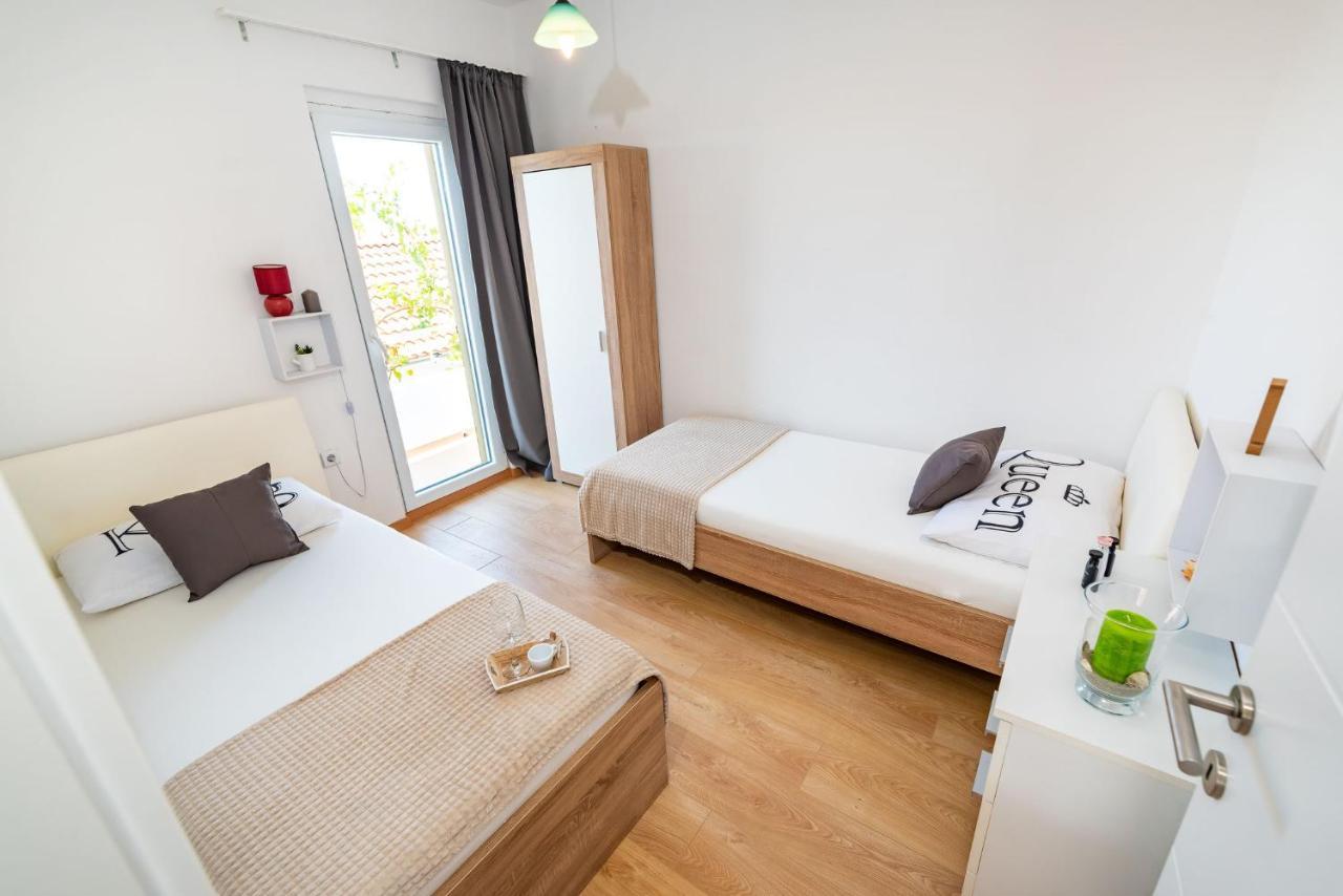 Apartment Maia Lena For Family Jasenice  Exterior foto