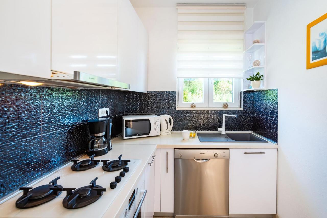 Apartment Maia Lena For Family Jasenice  Exterior foto